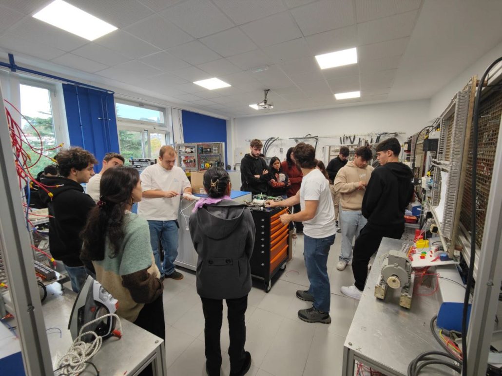 La imagen actual no tiene texto alternativo. El nombre del archivo es: photo_5850202798614580005_y.jpg