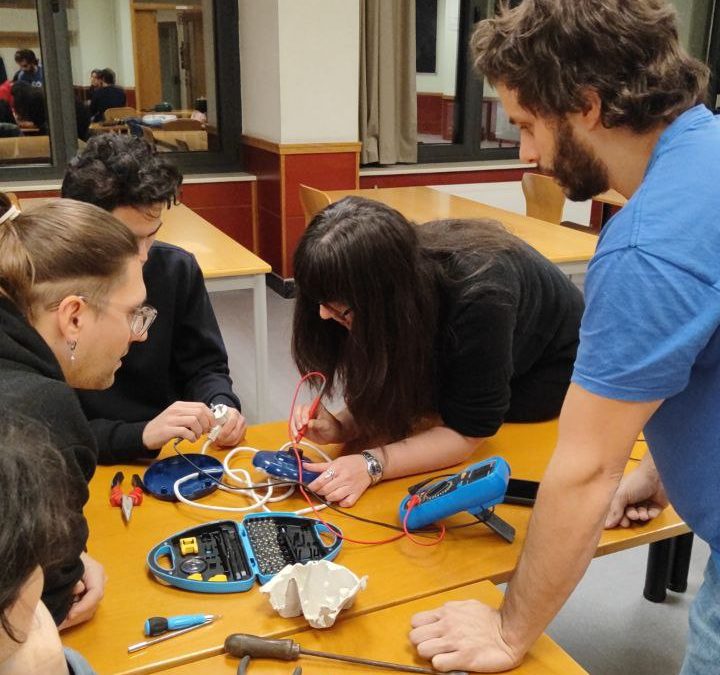 [ AKTIBISTA ESKOLA] Taller de Reparación de Pequeños Electrodomésticos – Repair Café